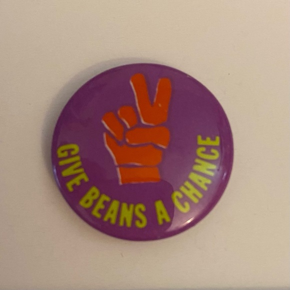 Starbucks Give Beans A Chance pin button - Picture 1 of 3